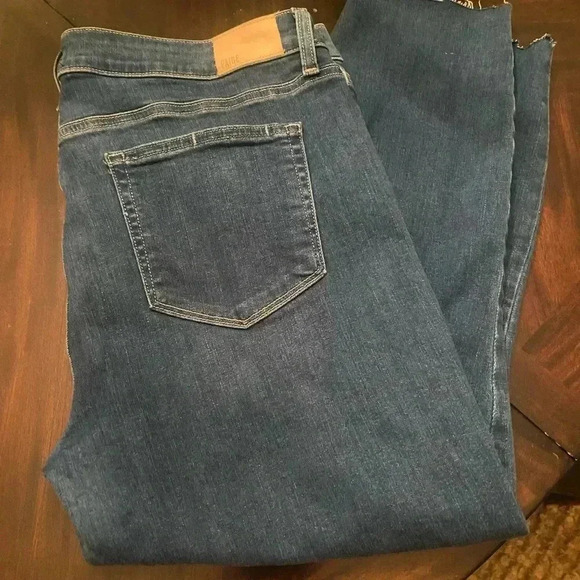 Paige verdugo crop raw hem jeans - Picture 2 of 10